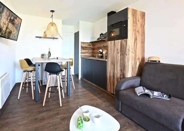 Apartment L'esquinade - G1 203 By Interhome