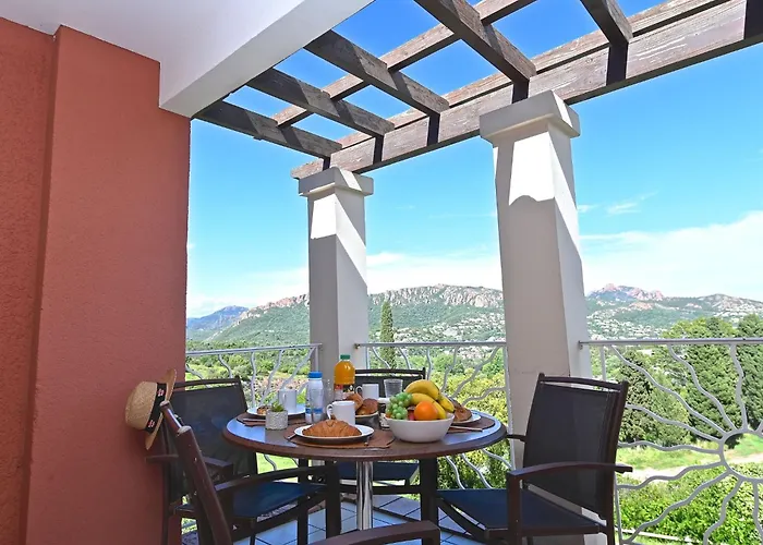 L'esquinade - G1 203 By Interhome Saint-Raphaël